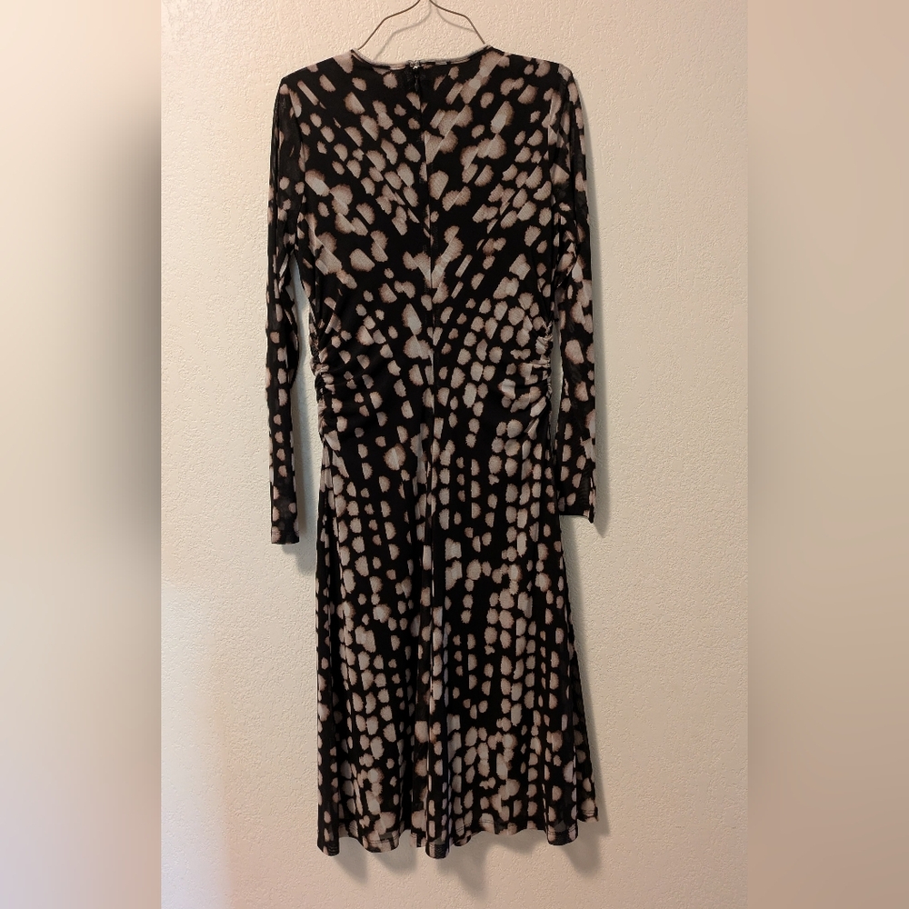Maggy London Elegant Black and Cream Patterned Dress - Picture 2 of 6